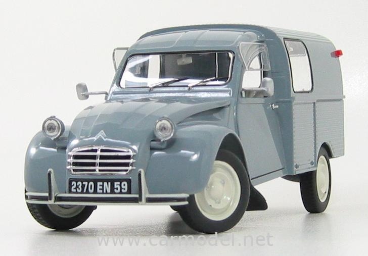 Retro automobile
 - image
