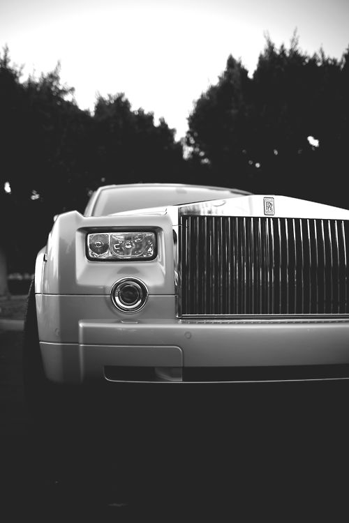 Luxury car
 - good photo
