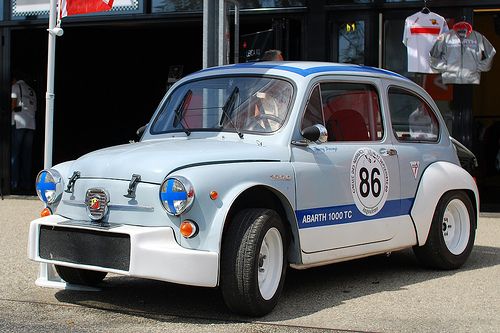 Retro auto - nice image
