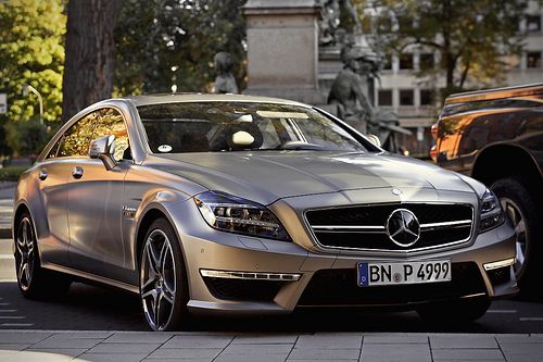 Sedan
 - good picture
