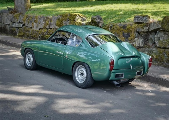 Retro car
 - cute picture
