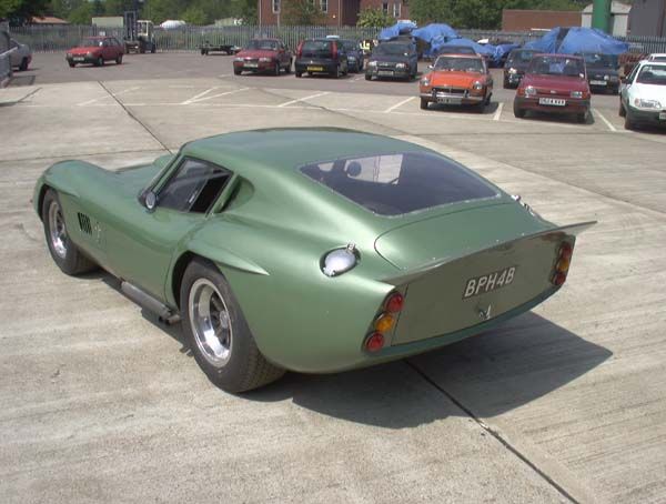 Retro automobile
 - image
