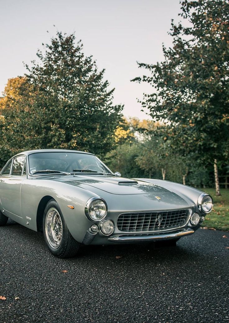 Retro car
 - picture
