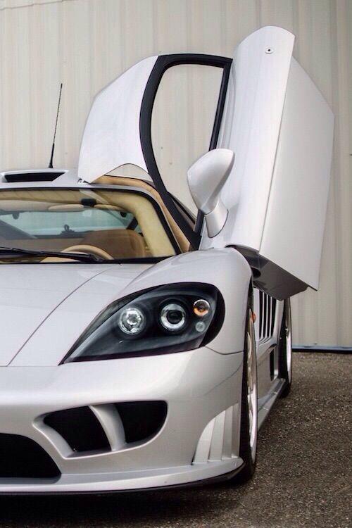 Luxury car - photo