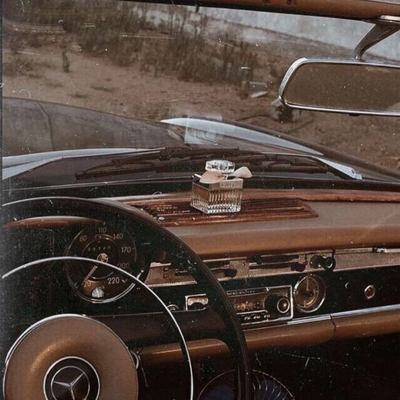 Retro auto - nice photo