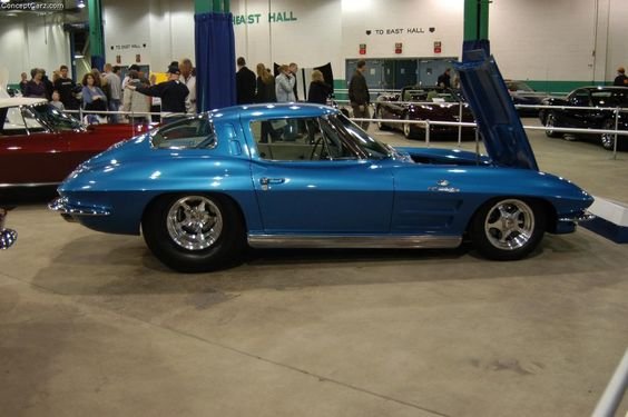 Retro auto - picture