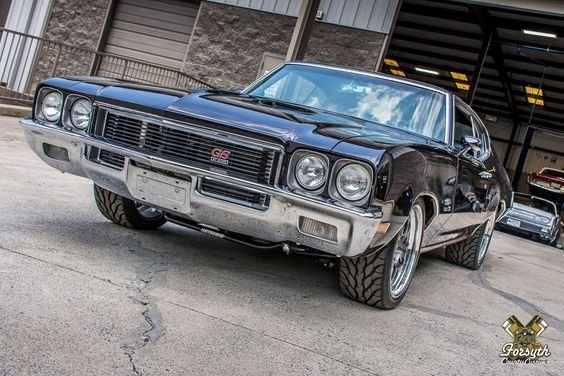 Retro car - charming image