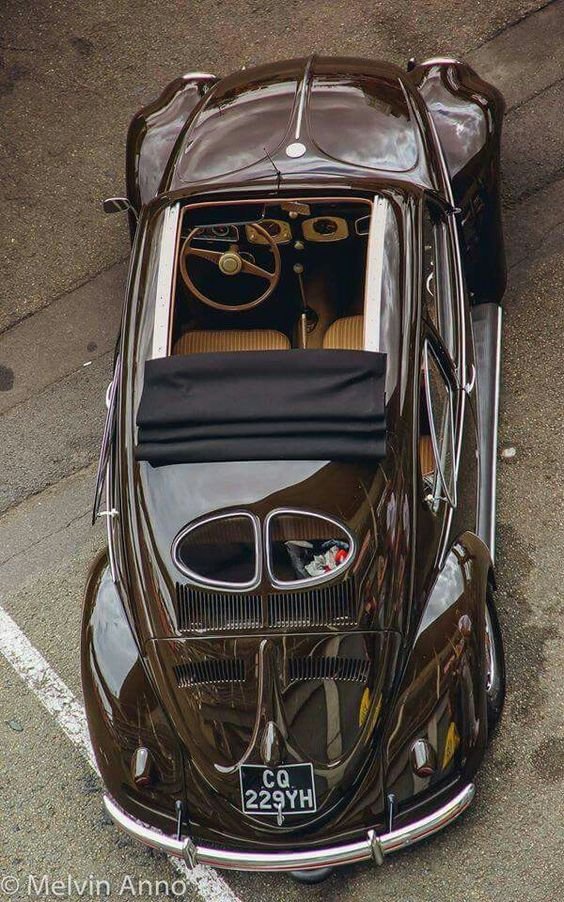 Retro car - fascinating photo