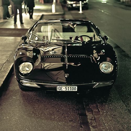 Retro car - fascinating photo