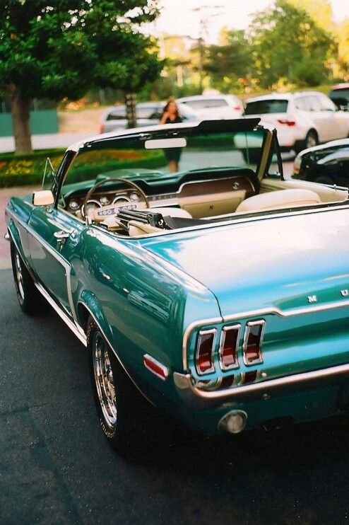 Retro car - sweet picture