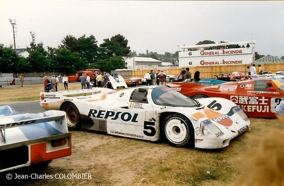 Sports car - gorgeous photo